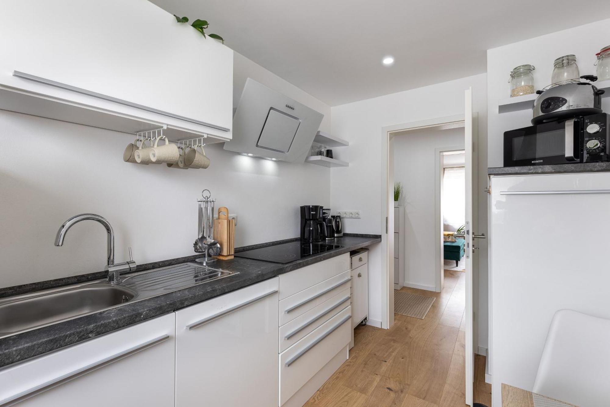 Schoenes, Modernes Apartment Mit Zwei Schlafzimmern - Zentral Mit Balkon Fuer 6 Personen Montabaur Buitenkant foto