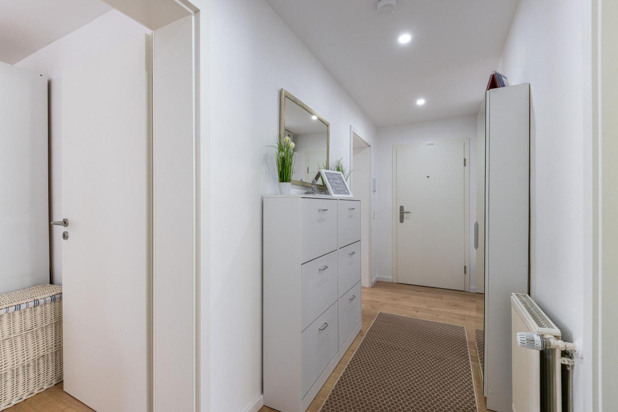 Schoenes, Modernes Apartment Mit Zwei Schlafzimmern - Zentral Mit Balkon Fuer 6 Personen Montabaur Buitenkant foto
