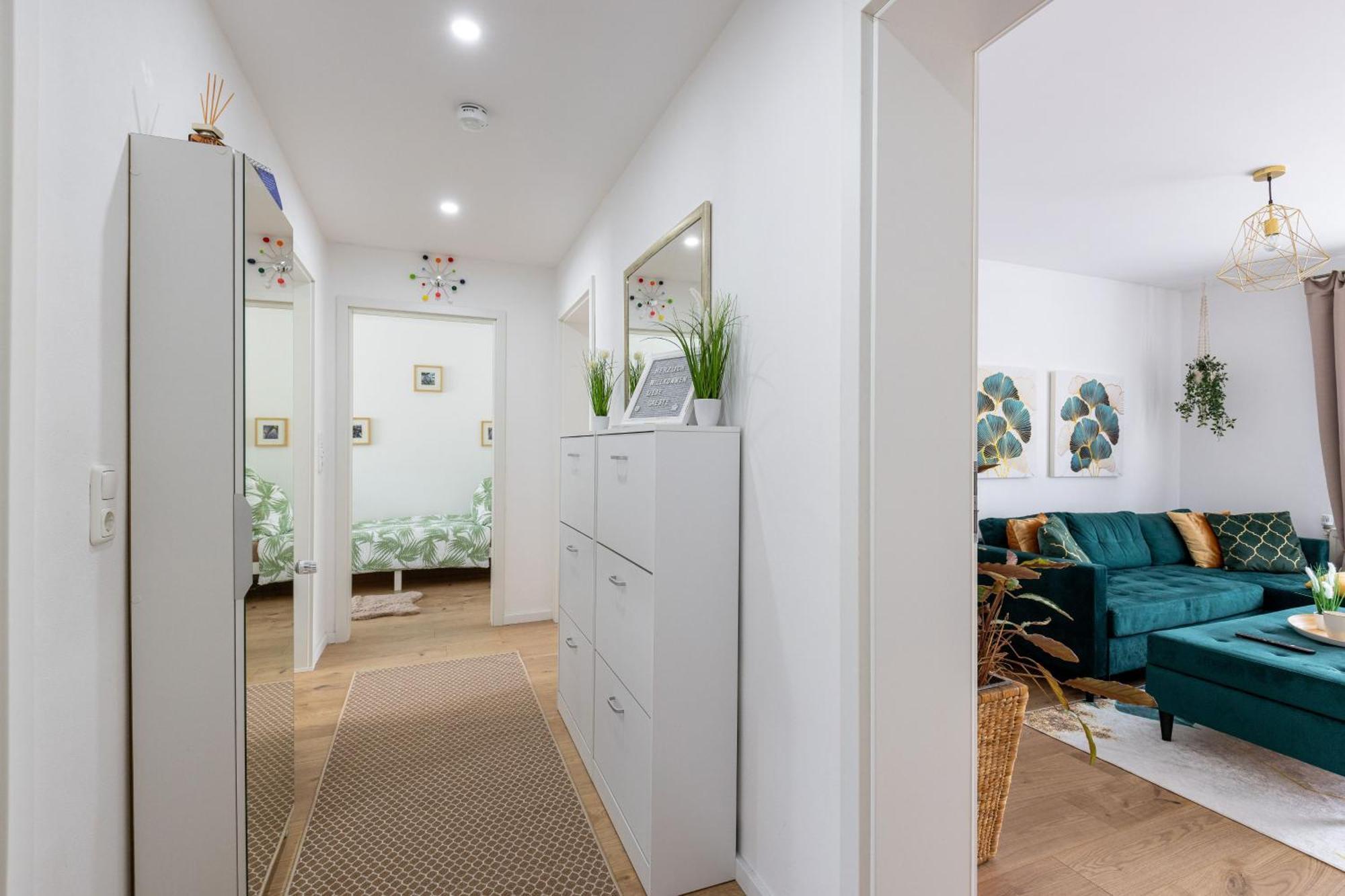 Schoenes, Modernes Apartment Mit Zwei Schlafzimmern - Zentral Mit Balkon Fuer 6 Personen Montabaur Buitenkant foto