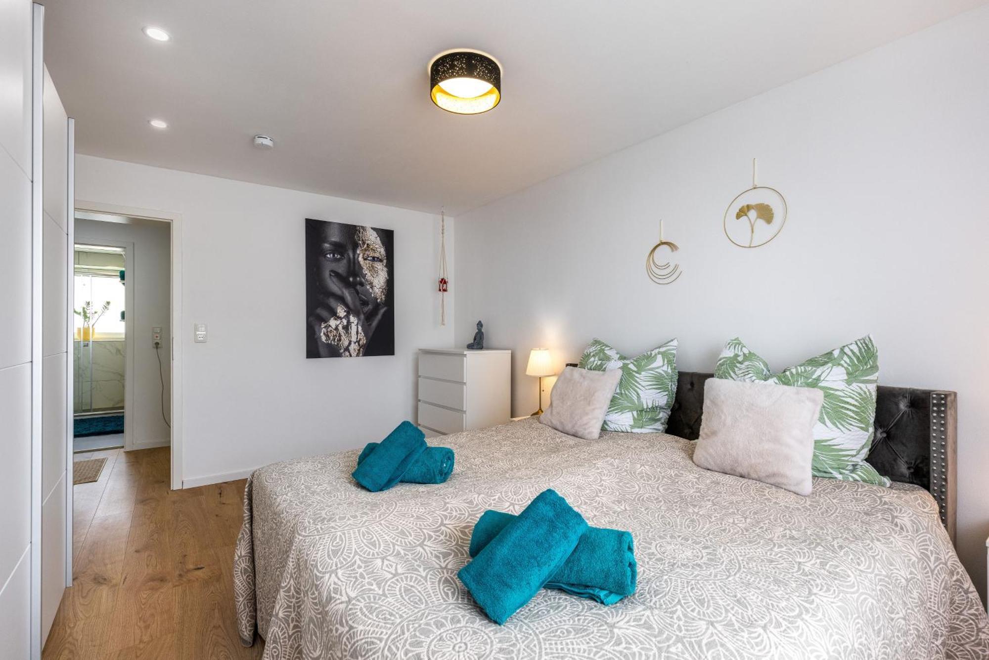 Schoenes, Modernes Apartment Mit Zwei Schlafzimmern - Zentral Mit Balkon Fuer 6 Personen Montabaur Buitenkant foto